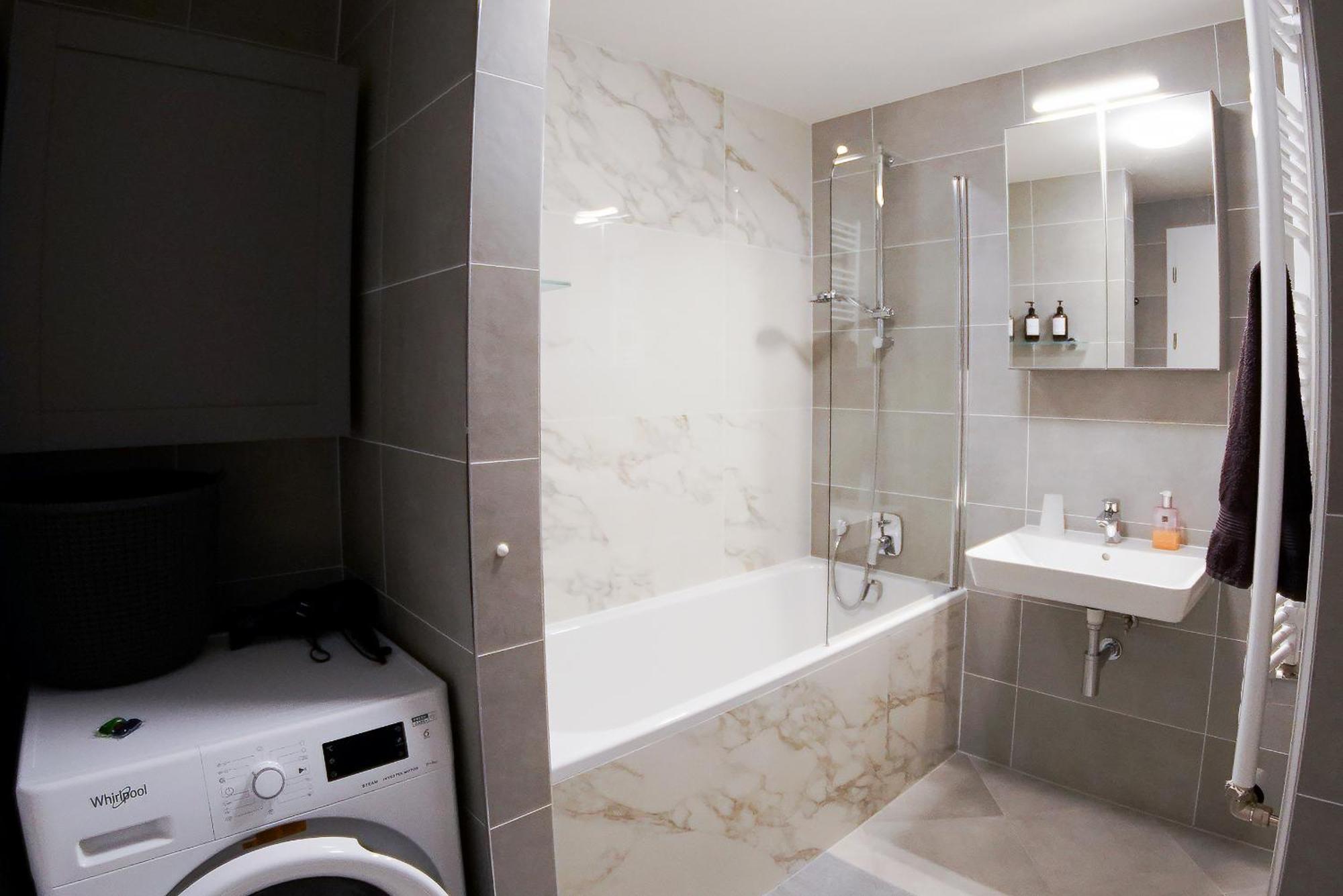Holesovice Delight: Modern Comfort With A Twist In Prague 7 Exterior foto