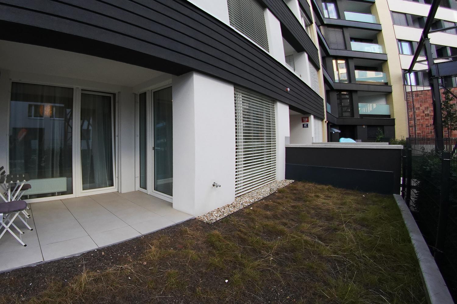 Holesovice Delight: Modern Comfort With A Twist In Prague 7 Exterior foto